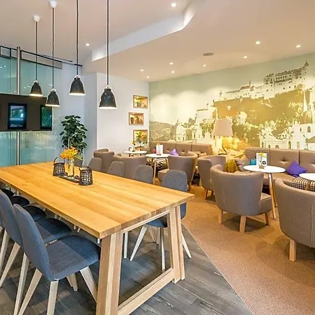 Otel Der Salzburger Hof 4*