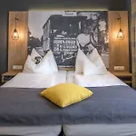 Otel Der Salzburger Hof 4*