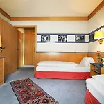 Der Salzburger Hof Otel 4*