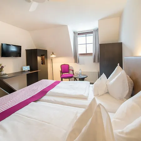 Otel Der Salzburger Hof 4*
